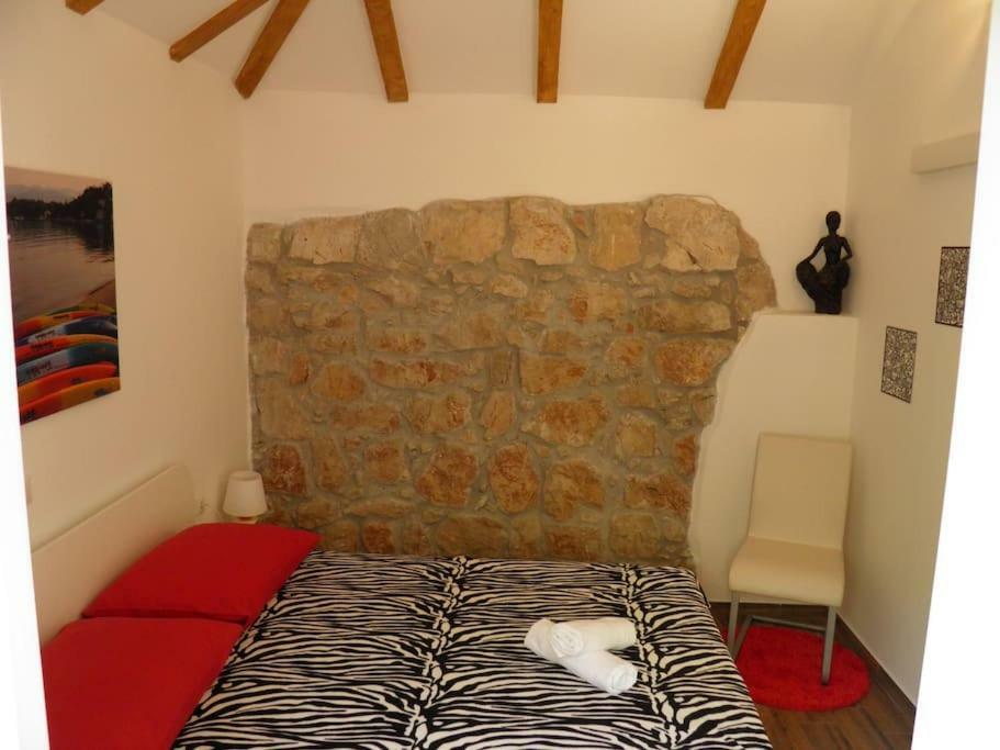 Romantic Apartment Donje Celo Exterior photo