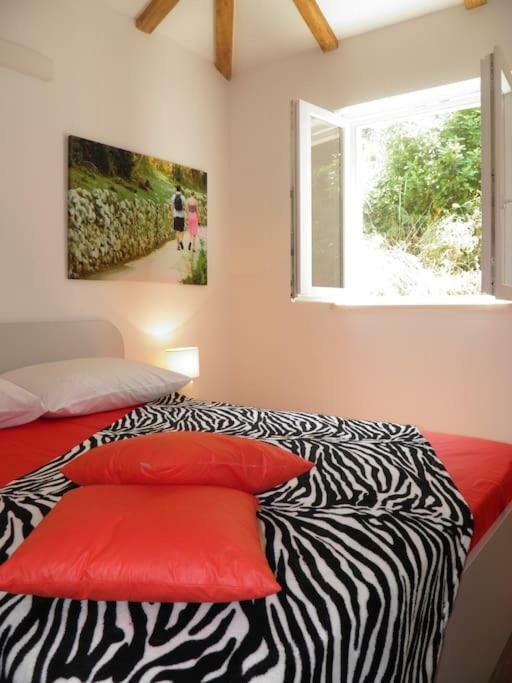 Romantic Apartment Donje Celo Exterior photo