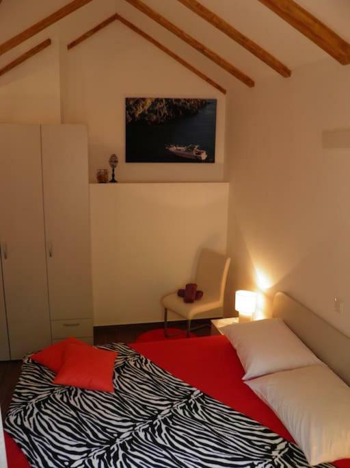 Romantic Apartment Donje Celo Exterior photo